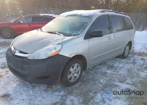 2010 Toyota Sienna Le from USA, damaged, VIN 5TDKK4CC3AS292337